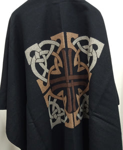 Shawl with Celtic Motif