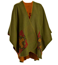 Shawl with Celtic Motif