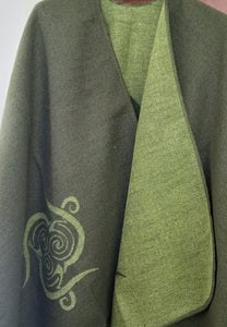 Shawl with Celtic Motif