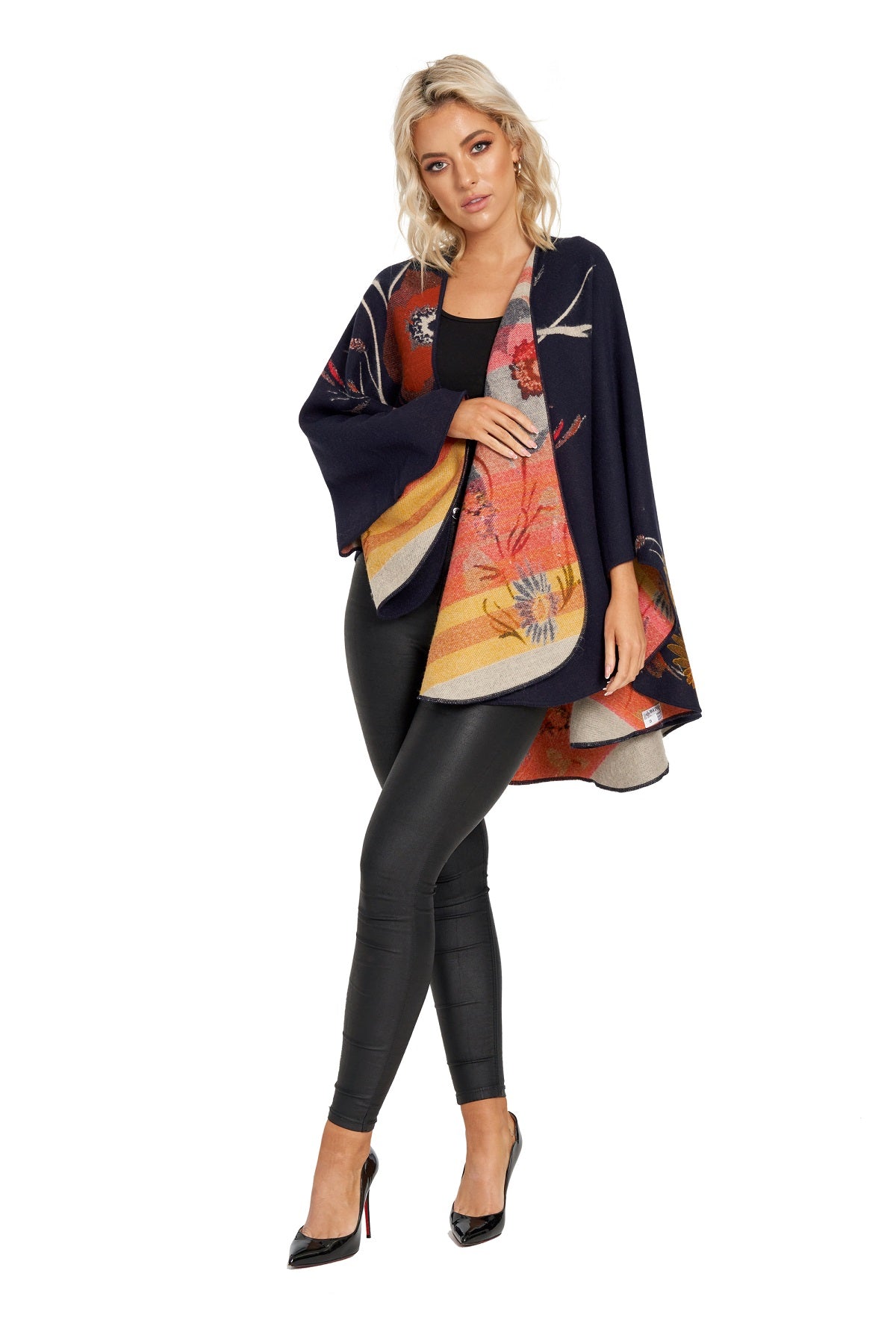 Shawl with Floral Motif